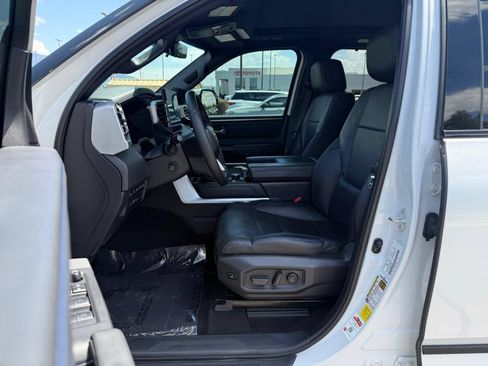 Certified 2023 Toyota Sequoia Platinum AWD/4WD image 12