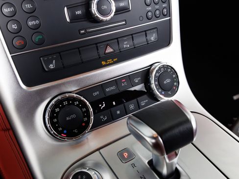 Used 2011 Mercedes-Benz SLS AMG Coupe image 29