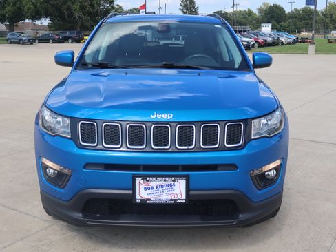 Used 2020 Jeep Compass Latitude w/ Popular Equipment Group FWD image 2