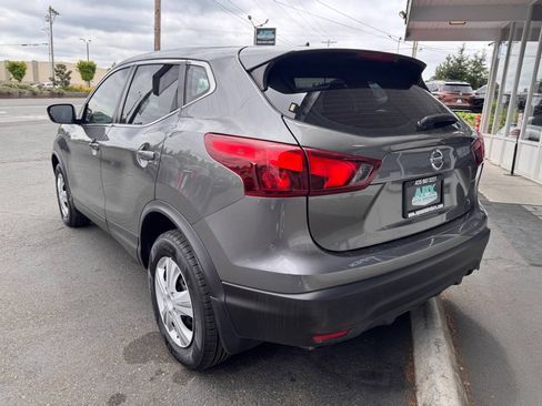 Used 2019 Nissan Rogue Sport S FWD image 3