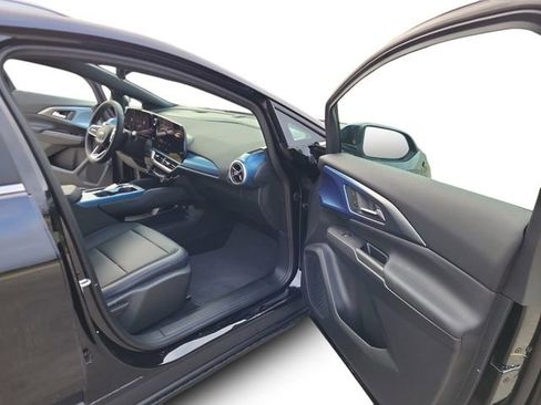 New 2026 Chevrolet Equinox EV LT image 27