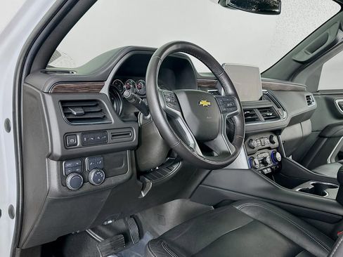 Used 2021 Chevrolet Suburban LT image 34