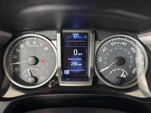 Used 2019 Toyota Tacoma SR5 image 21