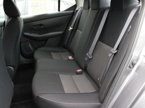 Used 2024 Nissan Sentra SV FWD image 17