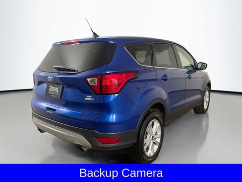 Used 2019 Ford Escape SE image 9