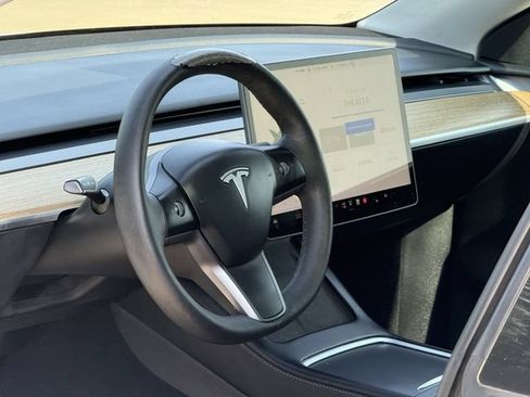 Used 2022 Tesla Model Y Performance AWD/4WD image 11