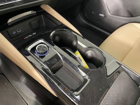 Certified 2025 Buick Envision Preferred AWD/4WD image 9