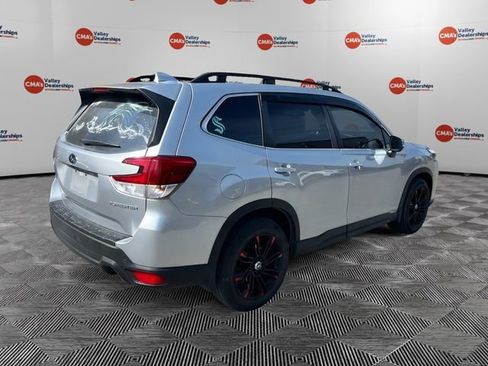 Used 2022 Subaru Forester Limited image 7