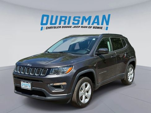 Used 2019 Jeep Compass Latitude AWD/4WD image 5