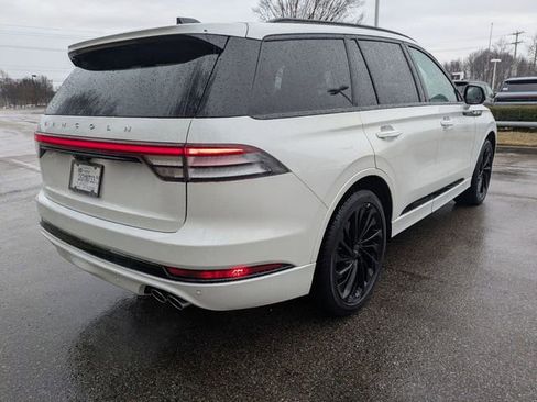 New 2025 Lincoln Aviator Reserve w/ Jet Appearance Package image 3