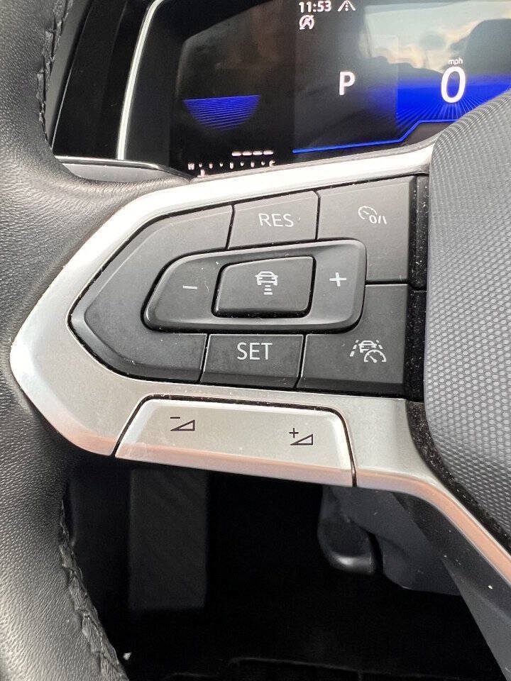 Used 2024 Volkswagen Jetta SE FWD image 21