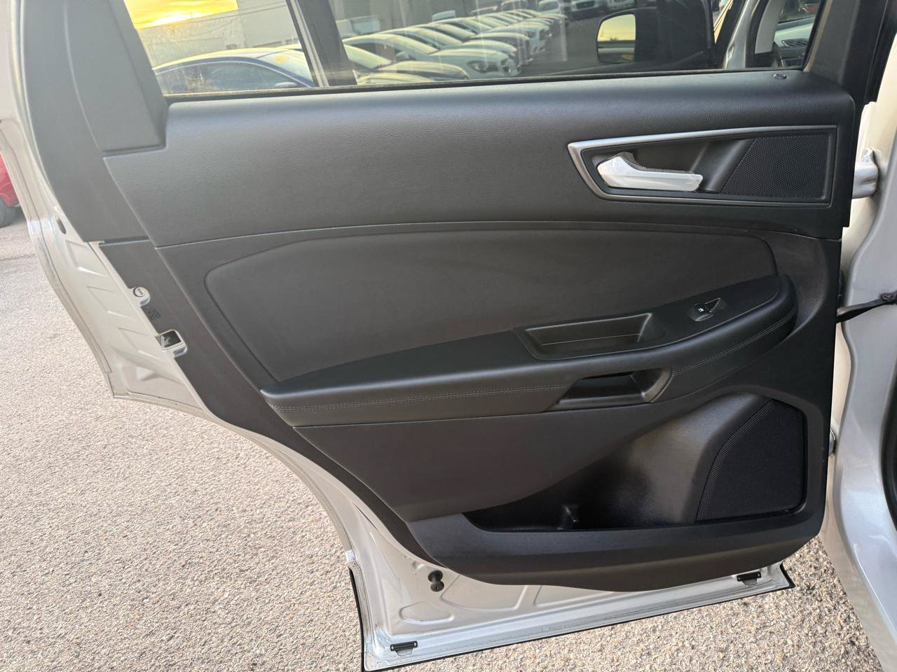 Used 2019 Ford Edge SE AWD/4WD image 15