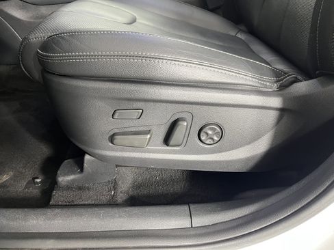 Used 2020 Hyundai Santa Fe Limited image 20