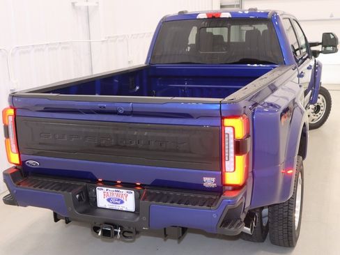 New 2026 Ford F450 Platinum w/ FX4 Off-Road Package image 38