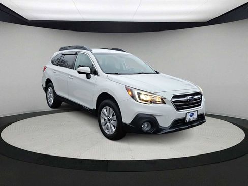 Used 2019 Subaru Outback 2.5i Premium image 2