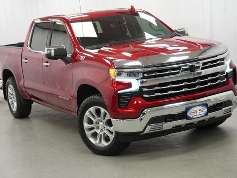 Used 2023 Chevrolet Silverado 1500 LTZ w/ Technology Package AWD/4WD image 5