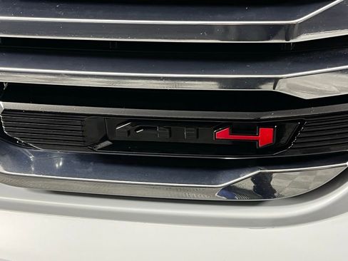 Used 2024 GMC Sierra 1500 AT4 w/ Technology Package image 12