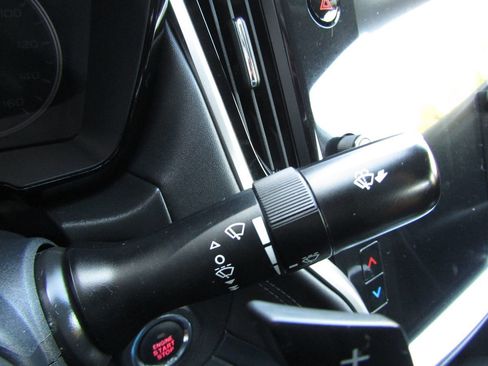 Used 2020 Subaru Legacy Premium image 11