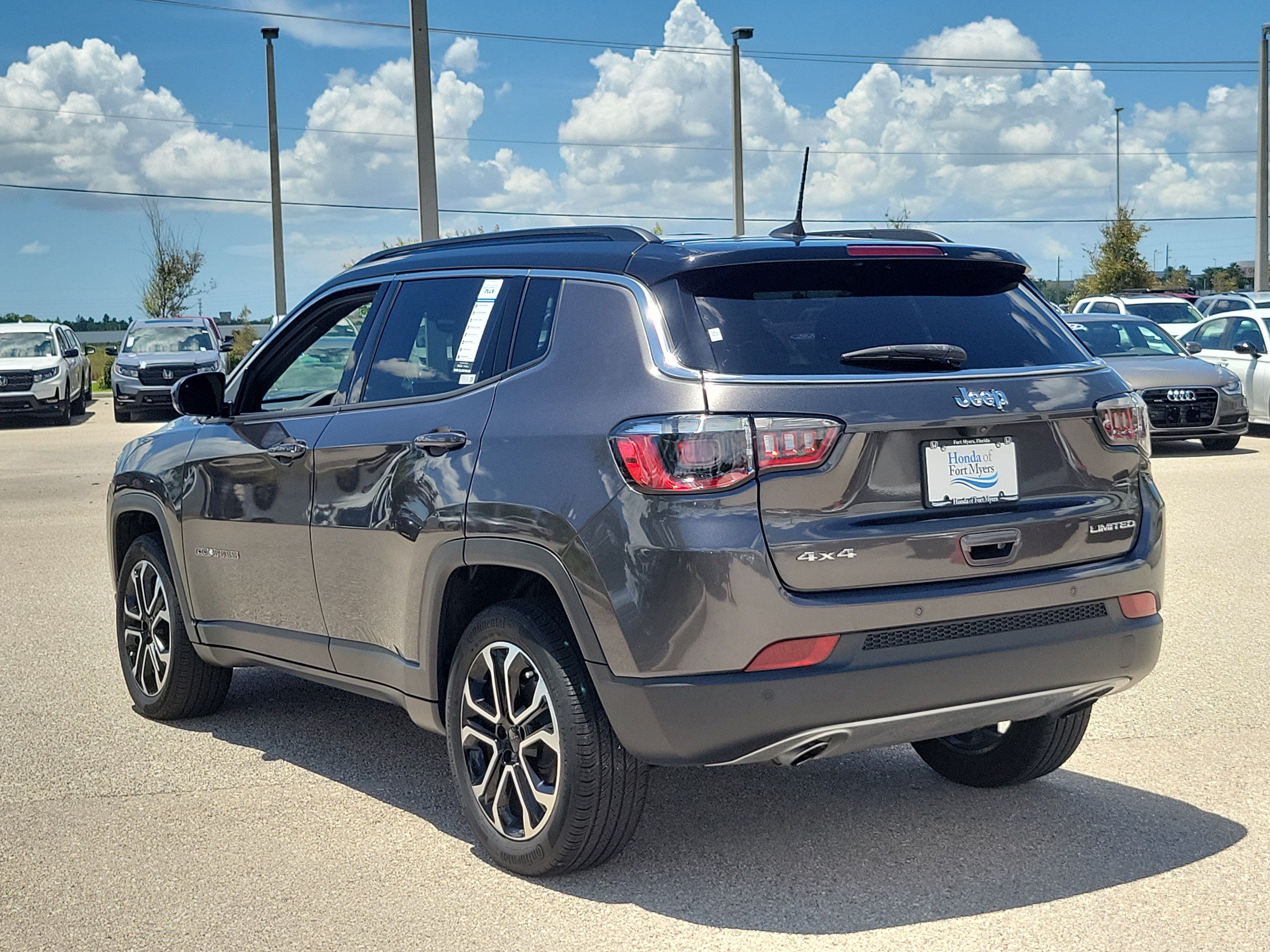 Used 2023 Jeep Compass Limited AWD/4WD image 4