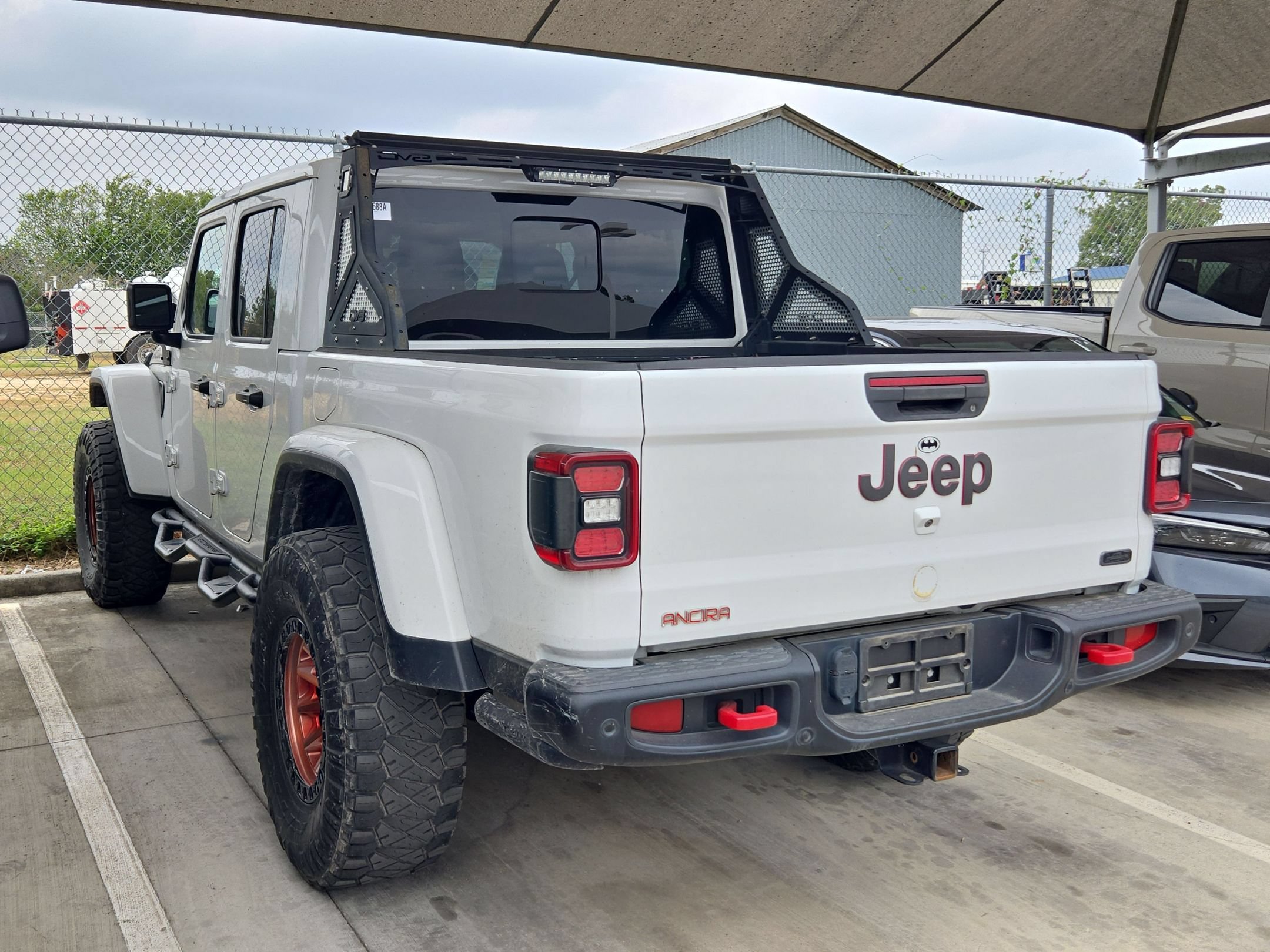 Used 2020 Jeep Gladiator Rubicon AWD/4WD image 4