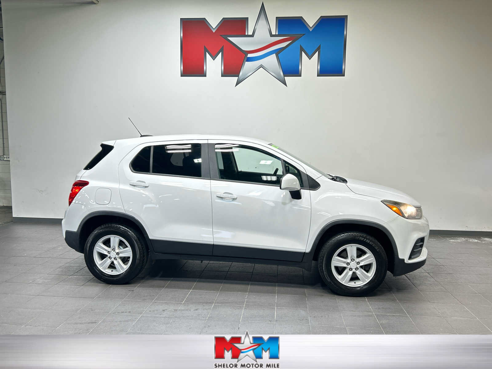 Used 2017 Chevrolet Trax LS AWD/4WD image 1