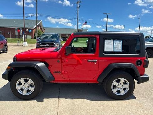 Used 2023 Jeep Wrangler Sport AWD/4WD image 4