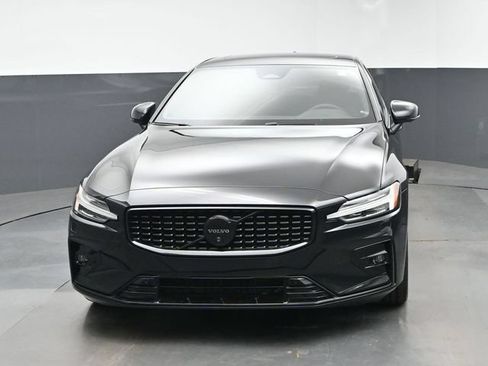 Used 2024 Volvo S60 B5 Plus w/ Climate Package FWD image 3