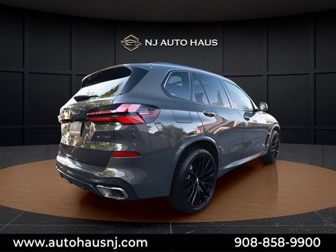 Used 2025 BMW X5 xDrive40i w/ M Sport Package AWD/4WD image 14