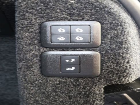 Used 2018 Land Rover Range Rover Supercharged image 17