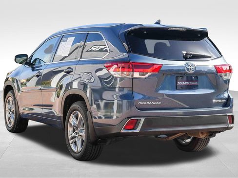 Used 2017 Toyota Highlander Limited AWD/4WD image 6