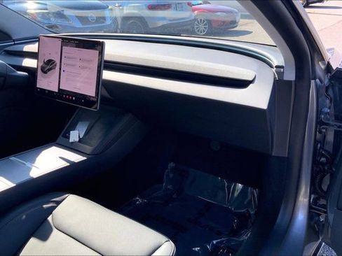 Used 2025 Tesla Model 3 Long Range RWD image 14