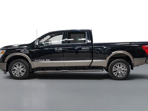 Used 2016 Nissan Titan Platinum Reserve AWD/4WD image 9