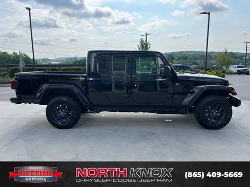 New 2026 Jeep Gladiator Sport AWD/4WD image 20