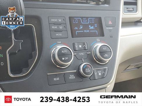 Certified 2018 Toyota Sienna LE FWD image 32
