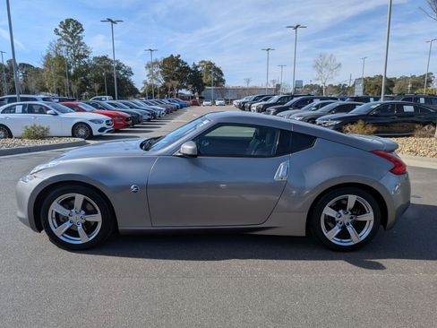 Used 2009 Nissan 370Z Touring w/ Aerodynamics Pkg image 6