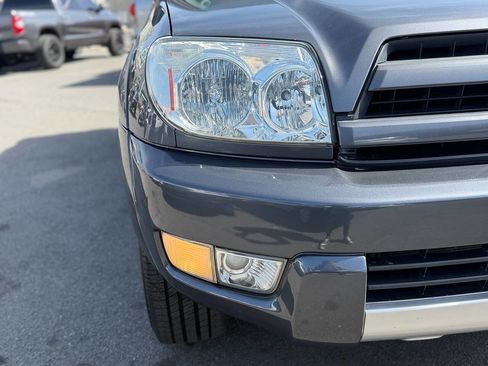 Used 2005 Toyota 4Runner Limited image 18