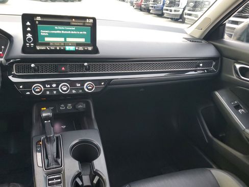 Used 2022 Honda Civic Touring image 16