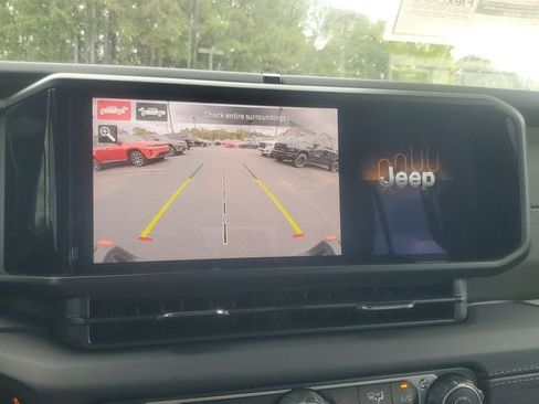 New 2025 Jeep Gladiator Mojave image 24