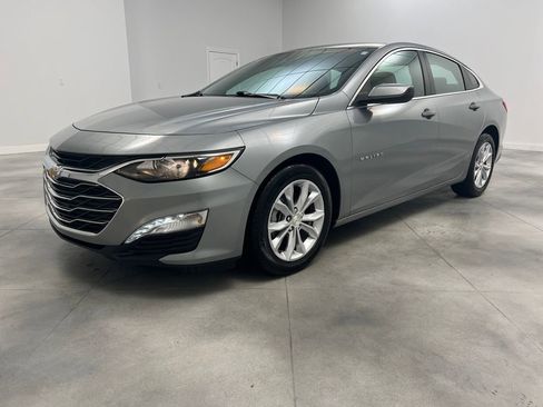 Used 2024 Chevrolet Malibu LT image 3