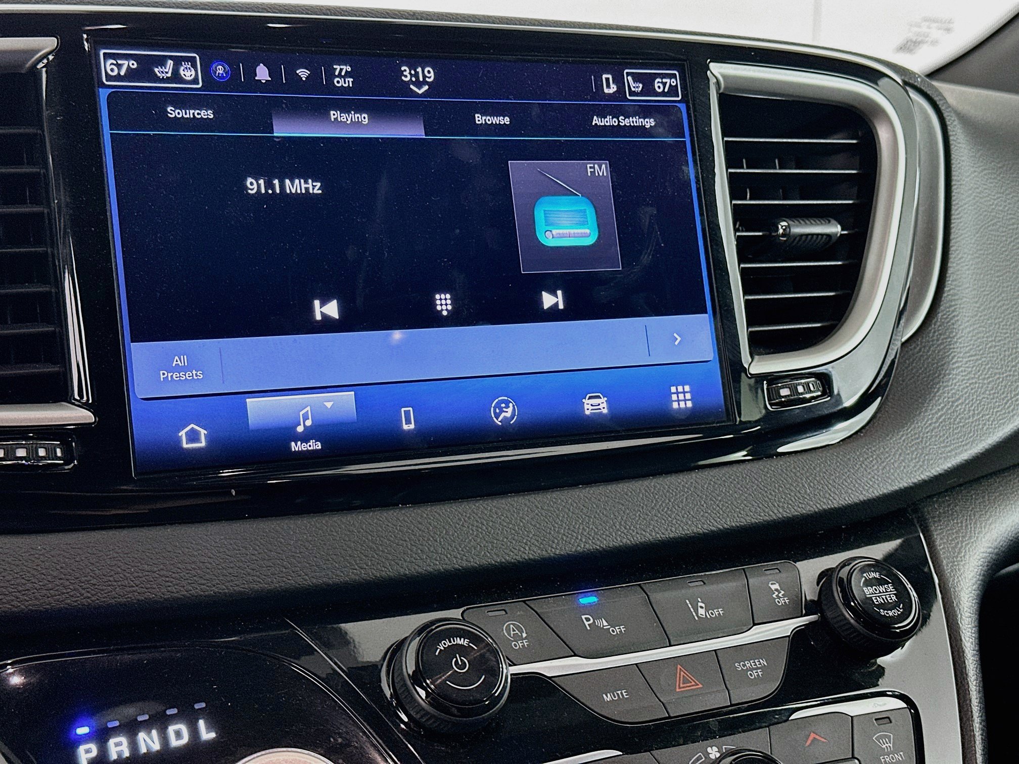 Used 2025 Chrysler Pacifica Select FWD image 21