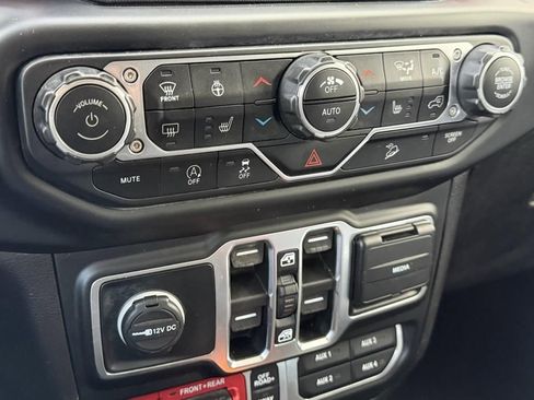 Used 2021 Jeep Wrangler Unlimited Rubicon w/ Uconnect 4C Nav & Sound Group AWD/4WD image 24