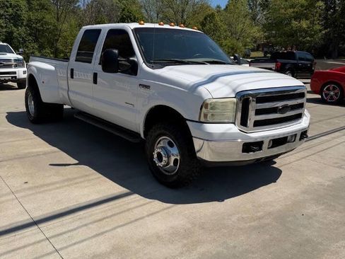 Used 2005 Ford F350 Lariat image 9