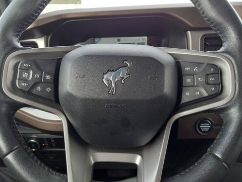 Used 2023 Ford Bronco Outer Banks image 15