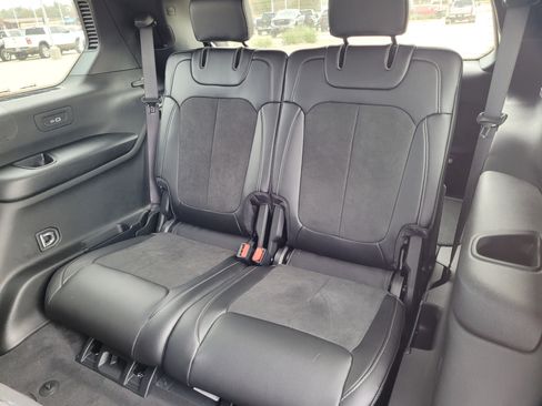 New 2025 Jeep Grand Cherokee L Altitude image 11