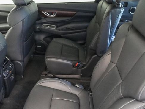 New 2025 Subaru Ascent Touring w/ Popular Package #2 image 18