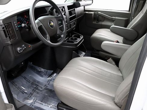 Used 2020 Chevrolet Express 2500 image 10