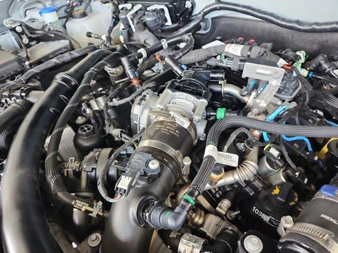 Used 2023 Ford Bronco Wildtrak image 37