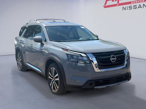 Used 2025 Nissan Pathfinder Platinum w/ Cargo Package AWD/4WD image 7
