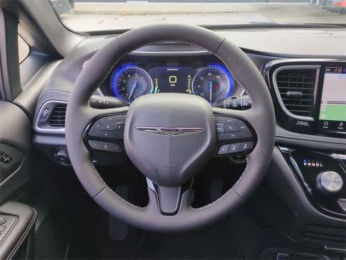 New 2026 Chrysler Pacifica Select image 23