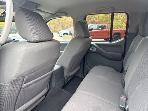 Used 2017 Nissan Frontier SV w/ SV Value Truck Package image 17